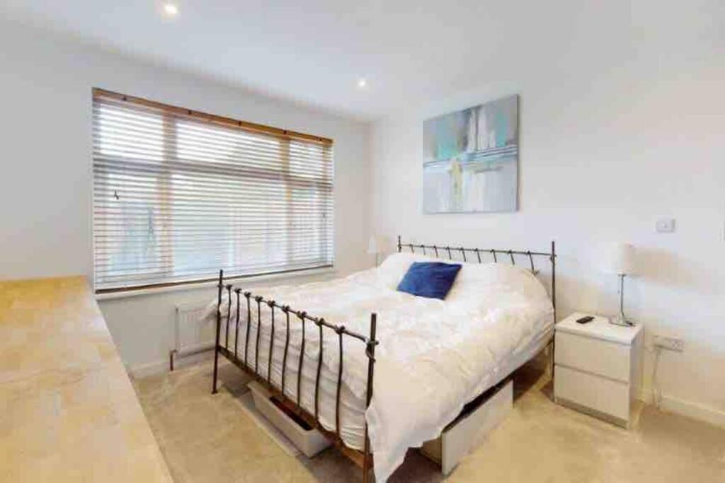 Love Lancing By The Sea With Optional Large Hot Tub Sleeps Up To 8 & Free Parking Villa Exterior foto