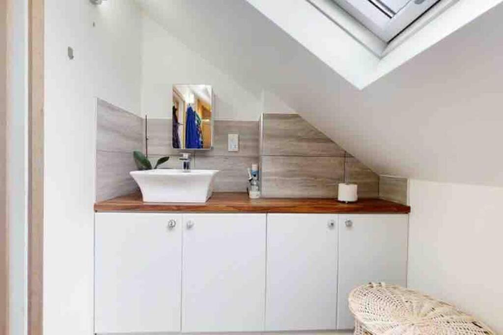 Love Lancing By The Sea With Optional Large Hot Tub Sleeps Up To 8 & Free Parking Villa Exterior foto