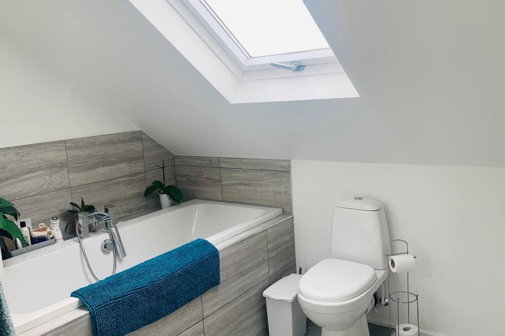 Love Lancing By The Sea With Optional Large Hot Tub Sleeps Up To 8 & Free Parking Villa Exterior foto